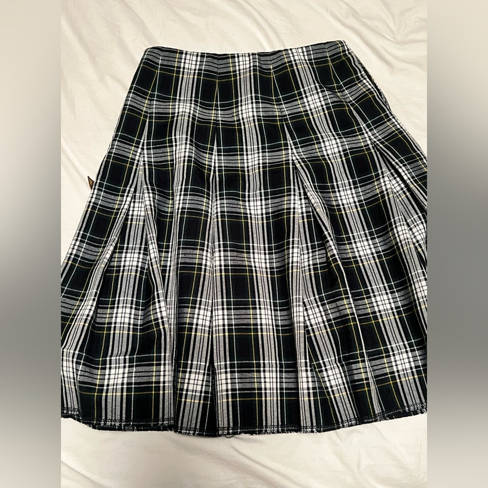 Juniors school uniform skirt. Size juniors…fits women 0/2